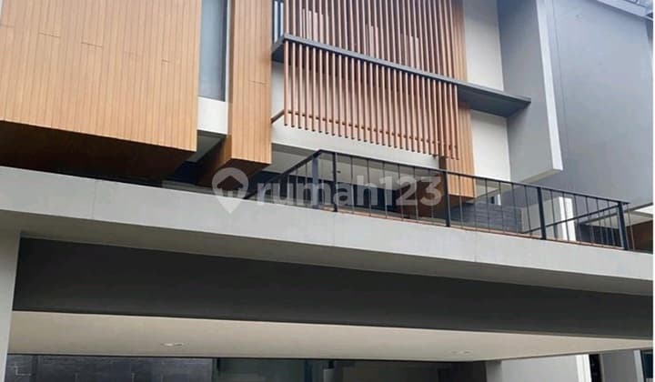 Caelus House BSD Greenwic Park, Good Neat Type 2 Floor + Attic.