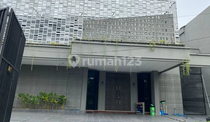 Ca952 Dijual Rumah Minimalis Mewah Full Furnish Dekat Akses Tol di Raya Satelit Indah Surabaya Ca952 Dijual Rumah Minimalis Mewah Full Furnish Dekat Akses Tol di Raya Satelit Indah Surabaya