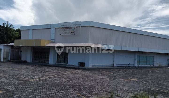 Ca972 Dijual Rumah Bangunan Besar Bagus Siap Pakai Strategis Pusat Kota di Tegalsari Surabaya