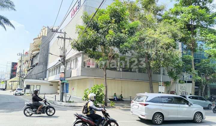 Ema404 Disewa Gudang Siap Huni 4 Lt SHM di Genteng Surabaya Pusat