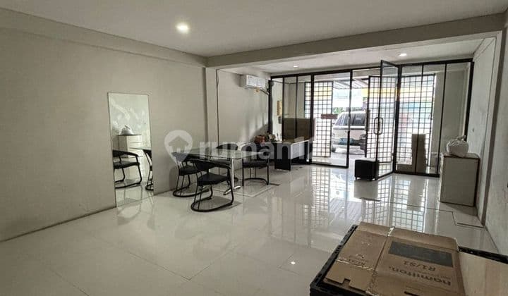 EMA389 FOR SALE, BEAUTIFUL 3-STORY SHOP HOUSE READY FOR USE IN NGAGEL JAYA INDAH