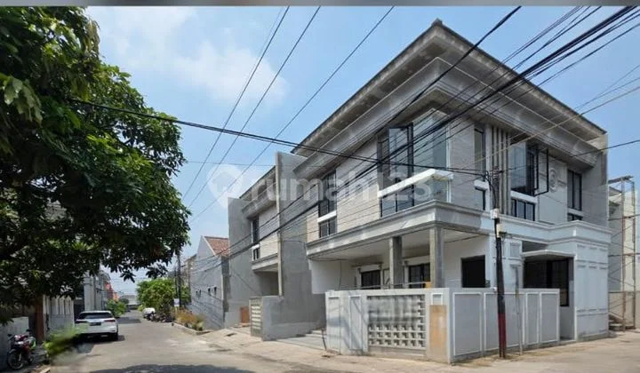 CA844 New Beautiful House Ready to Occupancy with SHM for Sale in Wiyung CA844 New Beautiful House Ready to Occupancy with SHM for Sale in Wiyung