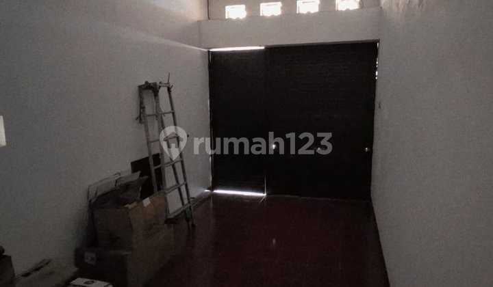 CA746 Dijual Rumah Bagus Semi Furnish SHM di Kertajaya Indah