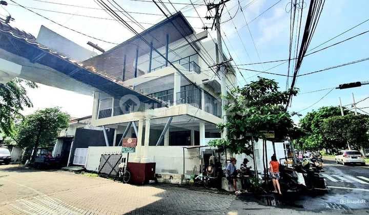 Ca962 Dijual Gedung Baru 3 LT Bagus Siap Pakai Strategis SHM di Mulyosari
