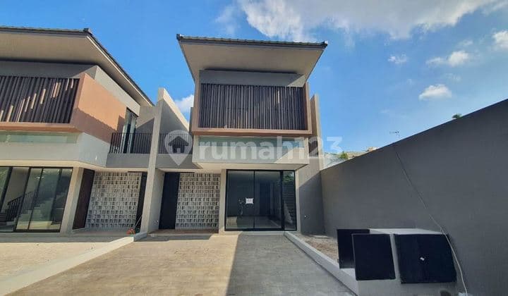 EMA392 Dijual Rumah Baru Cakep SHM di Central Park Mulyosari