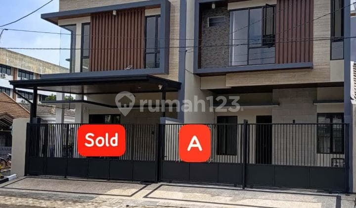 Ca914 Dijual Rumah Baru Minimalis Strategis SHM di Klampis Anom Surabaya Timur