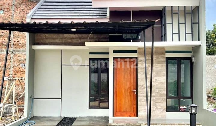 Di jual rumah kukusan Depok ready bebas banjir tanpa DP dkt MRT, stasiun kereta,LRT, pintu toll,halte busway, sekolah,pusat perbelanjaan