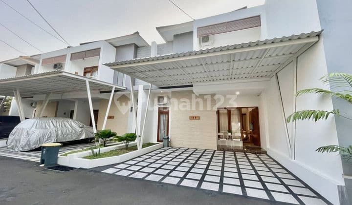 Di jual rumah 2 lantai Tanpa riba,tanpa Bicheking ,Tanpa Sita Ciganjur,Jagakarsa,Lenteng agung,Kemang,Jakarta Selatan,Jakarta timur,kelapa gading,sunter,ready,tanpa dp,bebas banjir,dekat MRT,LRT,stasiun kereta,pintu toll,halte busway,sekolah,pusat perbela