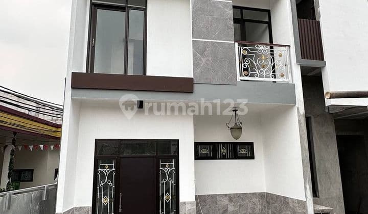 Di jual rumah 2 lantai tanpa bank, tanpa bi cheking, ready, tanpa dp, Matraman,rawamangun,mampang,kemang,Jakarta timur,Jakarta Selatan,dekat MRT,LRT,Stasiun kereta,pintu toll,halte busway,sekolah,mall,rumah sakit