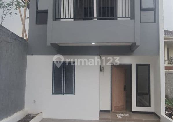 Di jual rumah 2 lantai Cibubur,Jakarta,ready,tanpa dp,bebas banjir,dekat MRT,LRT,Stasiun kereta,pintu toll,halte busway,rumah sakit,mall,tanpa bank,tanpa riba,