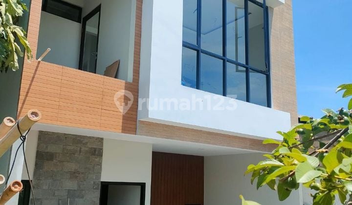 Di jual rumah 2 lantai Cijantung,Cibubur,jakarta timur,ready,free dp,dekat,MRT,LRT,Stasiun kereta,pintu toll,halte busway,sekolah,rumah sakit,mall