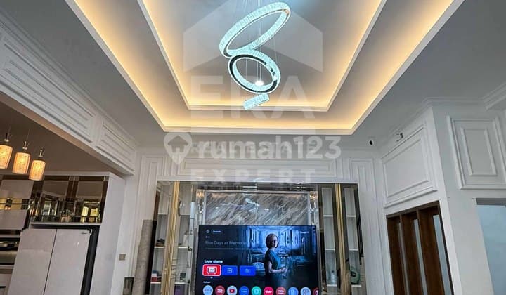 Modern and Luxurious 2-Story New House in Rawamangun Area, Strategic Location, Comfortable, Safe, and Flood-Free