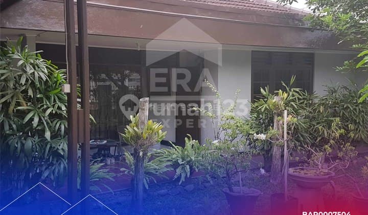 Dijual Rumah Besar Di Pinggir Jalan Komplek, Cocok Untuk Usaha