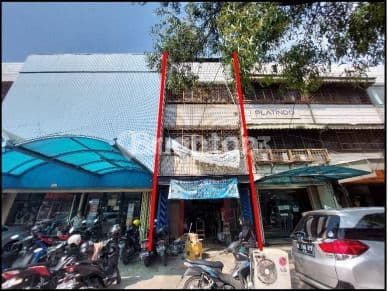 Hanya 10 Menit ke Roxy Square ‼️Ruko 3 Lantai Sangat Strategis Pusat Kota
