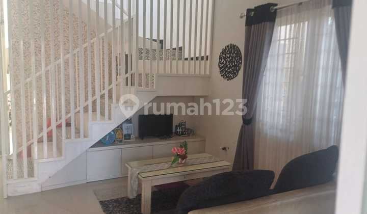 Rumah 2 Lantai Area Komersial Suhat Hanya 5 Menit ke Universitas Brawijaya