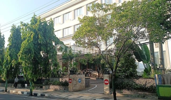 Hotel Mewah Di Pusat Kota Tuban Dekat Ke Alun alun Pantai Tuban