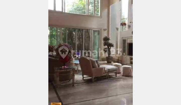 Rumah Bagus & Strategis di Pusat Kota Surabaya