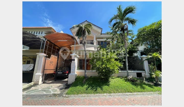 Rumah Bagus dan Strategis di Perumahan Elite Graha Family, Sby