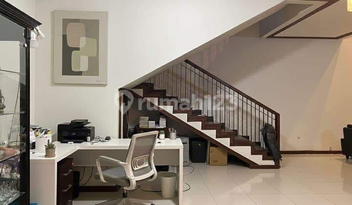 Turun Harga Rumah 3 Lantai Minimalis di Setraduta Pasteur Bandung