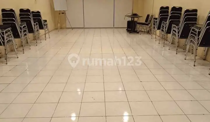 Ruko 3 Lantai Strategis di Jalan Naripan Pusat Kota Bandung