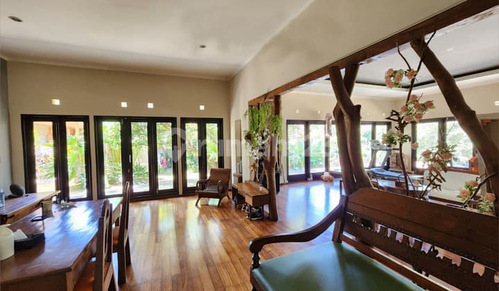 Rumah Luas Hitung Tanah di Rancabentang, Ciumbuleuit Bandung