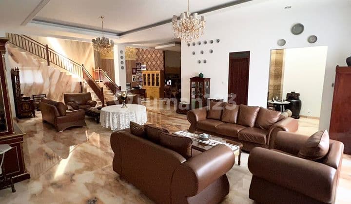 Spacious Luxury House in the Exclusive Singgasana Cluster, Bandung