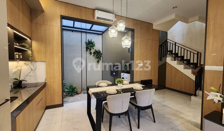 Exclusive New House in Gardenville Tki V Type Peony C 2 Floors Near Toll Road