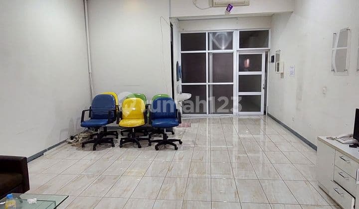 Ruko Bagus 2,5 Lantai Siap Pakai di Kota Baru Parahyangan