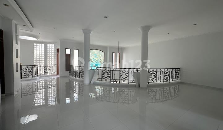 Rumah Luas Ternyaman di Kawasan Eksklusif Batununggal Bandung