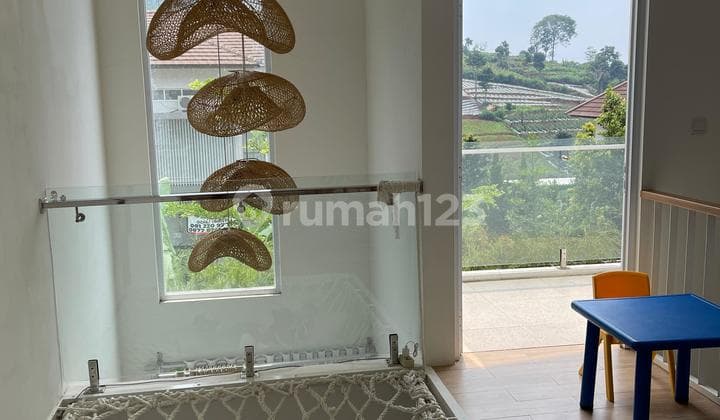 Selling Beautiful Semi-Furnished Villa Ready to Occupy in Dago Pakar Resort