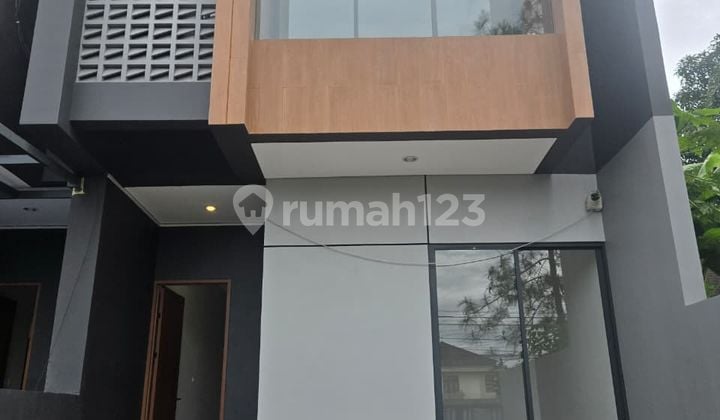New Minimalist Modern House in Mekar Sejahtera, Bandung