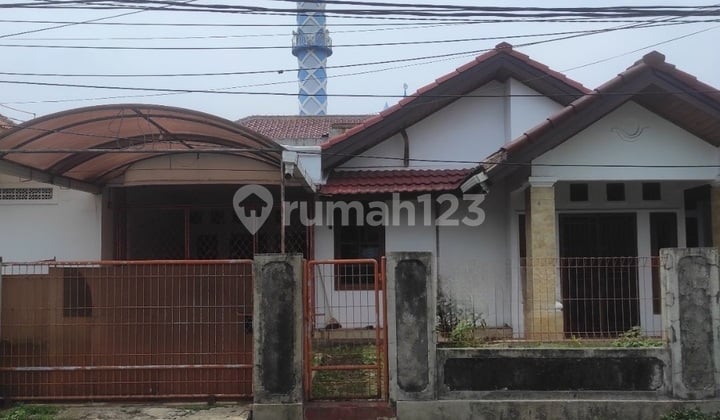 Dijual rumah cocok untuk usaha ataupun kos-kosan Dijual rumah cocok untuk usaha ataupun kos-kosan