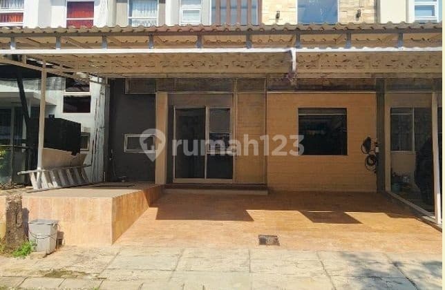 Rumah sudah rapi,terawat,tinggal bawa kunci