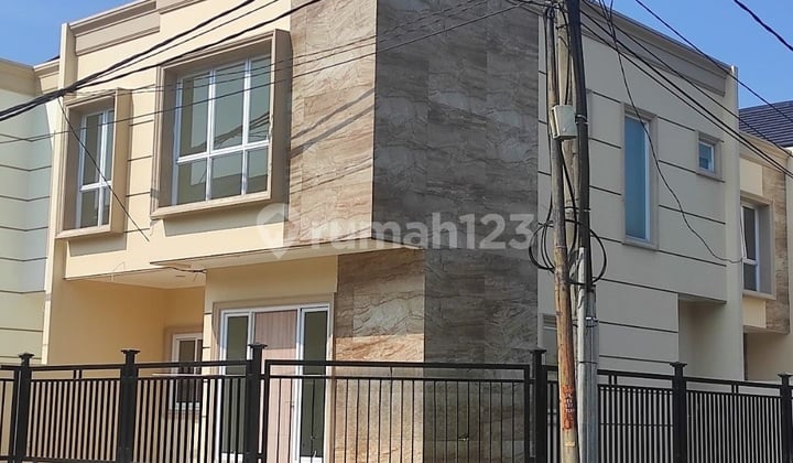 Dijual rumah 7A bangunan baru hook siap huni