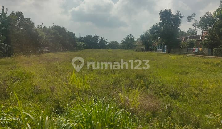 Tanah strategis di Cikampek Karawang Jawa Barat SHM