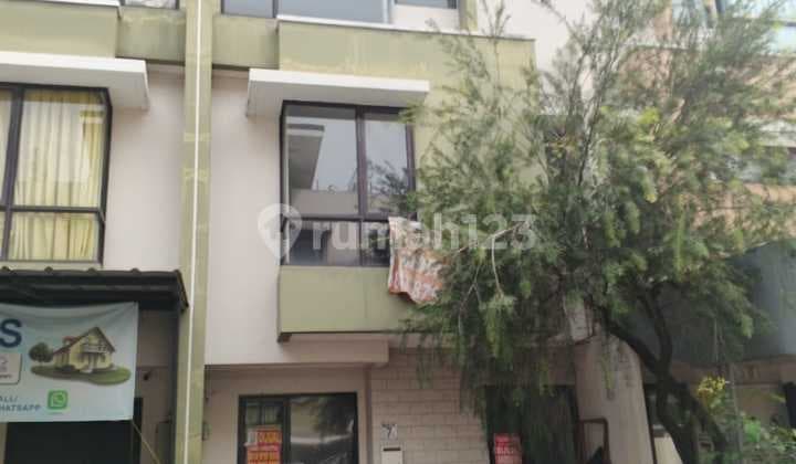 Dijual Rumah Kost di Cluster Allogio, Gading Serpong