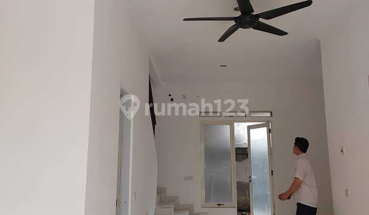 Rent 2-Story House in Darwin Cluster, Gading Serpong