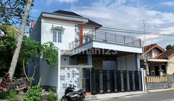 Dijual Rumah Strategis Jalan Kaliurang KM 9 View Cantik Merapi