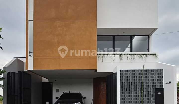 Rumah Baru SHM di Jalan Damai Palagan Semi Furnished 2 Lantai