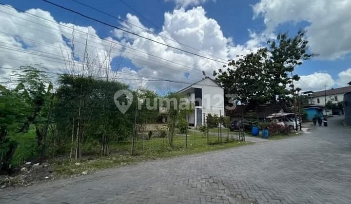 Strategis Dijual Tanah Jalan Nologaten Dekat Ambarukmo Plaza