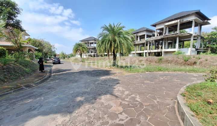 Cheapest in Merapi View, Sell Land and Building Within a Housing Complex