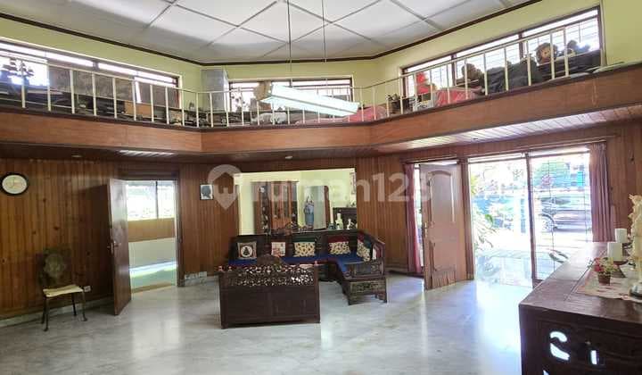 Rumah Cocok Untuk Ruang Usaha Sayap Gatot Subroto