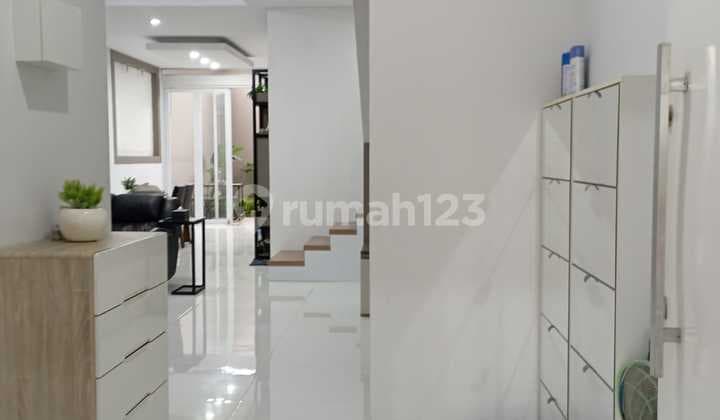 Rumah Minimalis Mekar Wangi Taman Mekar Utama