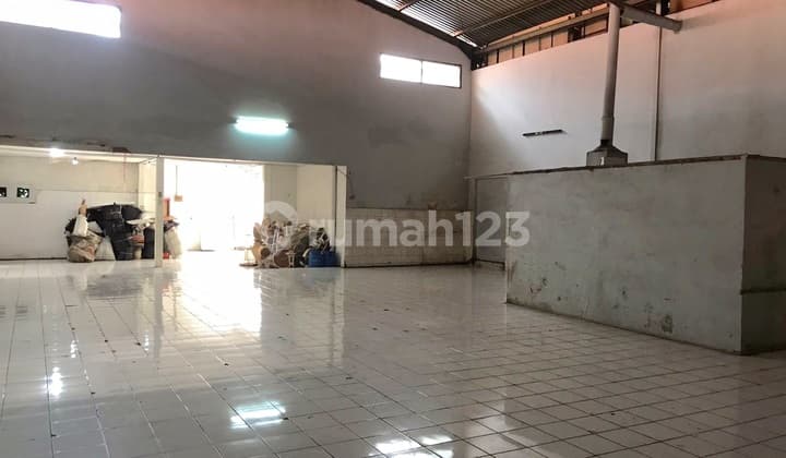Ruang Usaha Mainroad Pasir Kaliki Strategis