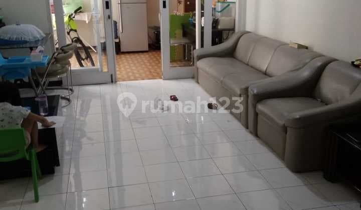 Minimalist House Setraduta, North Bandung