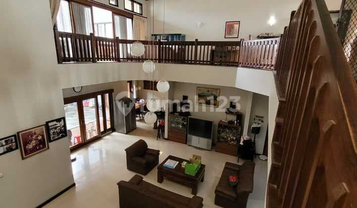 Rumah Mewah Dan Terawat di Batununggal, Bandung