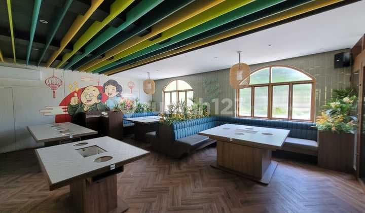 Ruang Usaha di Mainroad Ciumbuleuit Bandung Utara