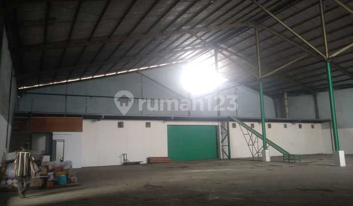 Dijual Gudang Luas di Cibolerang, Kopo Bandung