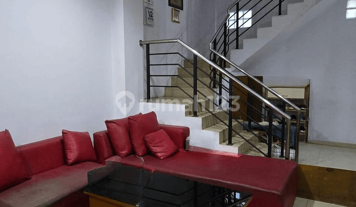 Rumah 2,5 Lantai di Komplek Batununggal Bandung
