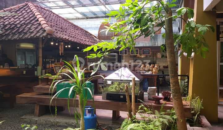 Ruang Usaha Strategis Halmahera di Sayap Riau, Bandung